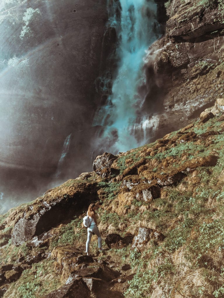 A Guide on What to Do in Aurland & Aurlandsfjord Turlifossen