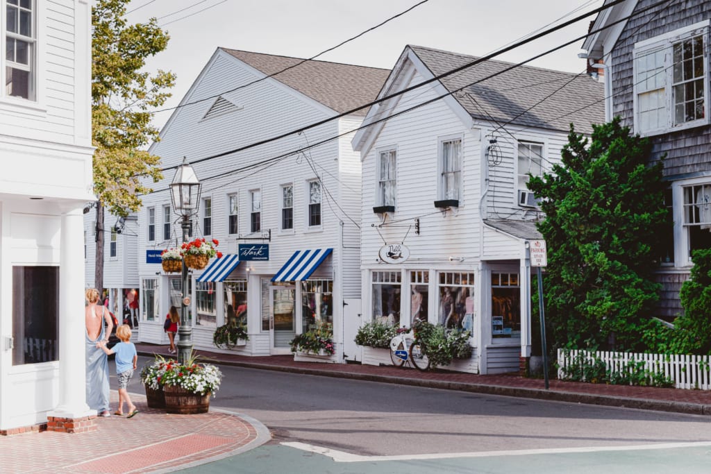 How to Spend 2-3 Days on Martha's Vineyard: A Long Weekend Itinerary edgartown