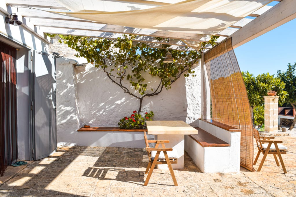 Trullo a ll’éra: Stay In A Trullo In Puglia, Italy where to stay in itria valley alberobello ceglie messapica svadore travel blog guide sleep
