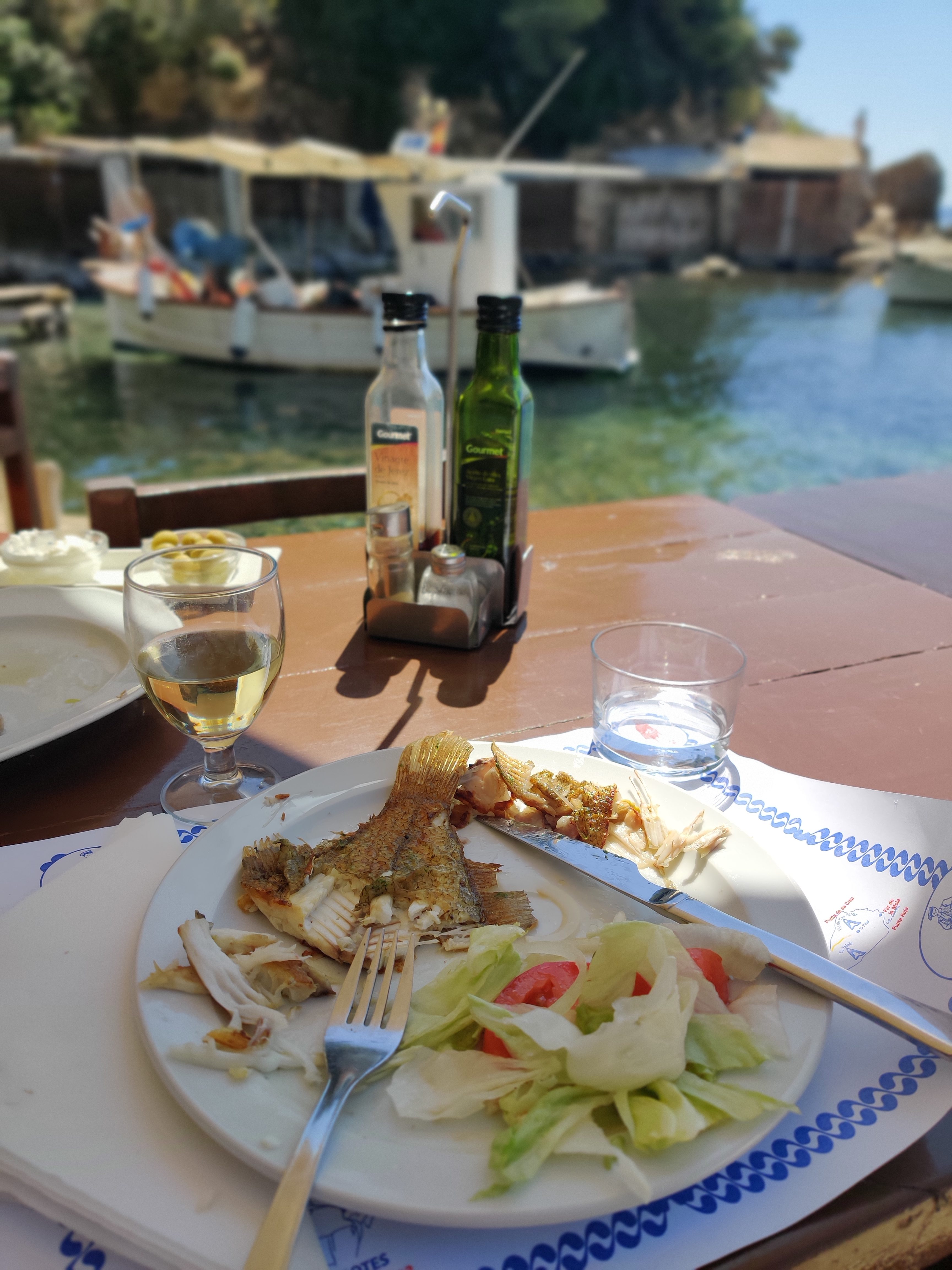 Experience El Bigotes Bullit Restaurant on Cala Mastella Experience El Bigotes Bullit Restaurant on Cala Mastella