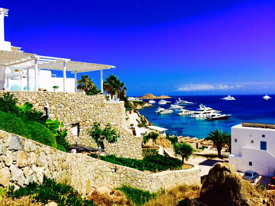 Travel Guide to Mykonos_What to do_Where to Stay_Mykonos Island_Greece_3 day itinerary_blog_Psarou VIP beach_luxury island_quiet_Escape