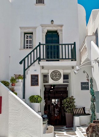 Il-forno-di-Gerasimou-Mykonos-exterior-photo-from-the-bakerys-website