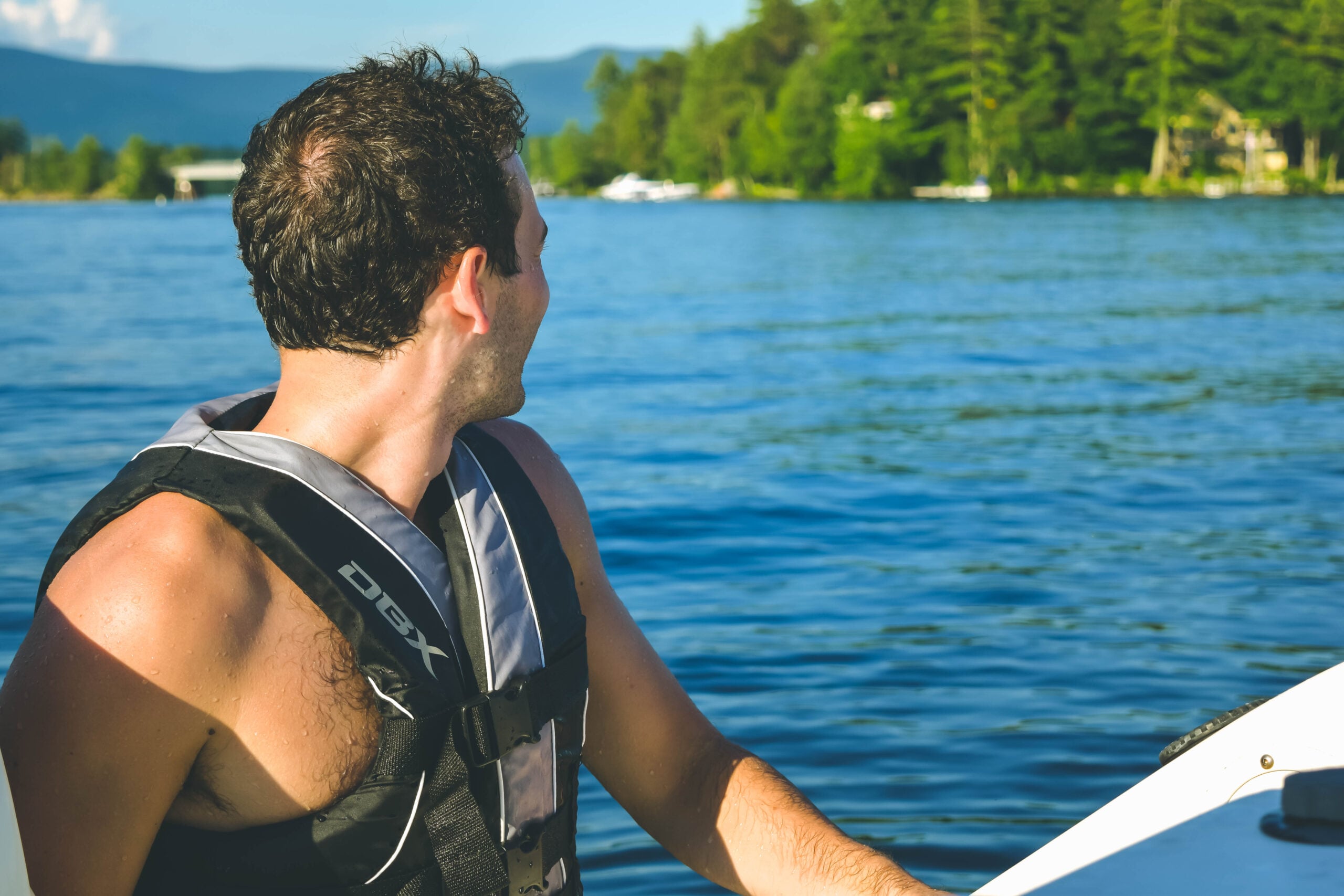 Lake Winnipesaukee_New Hampshire_Travel Guide_What to do_What to See_water sports_fitness_healthy_active_bff_waterskiing