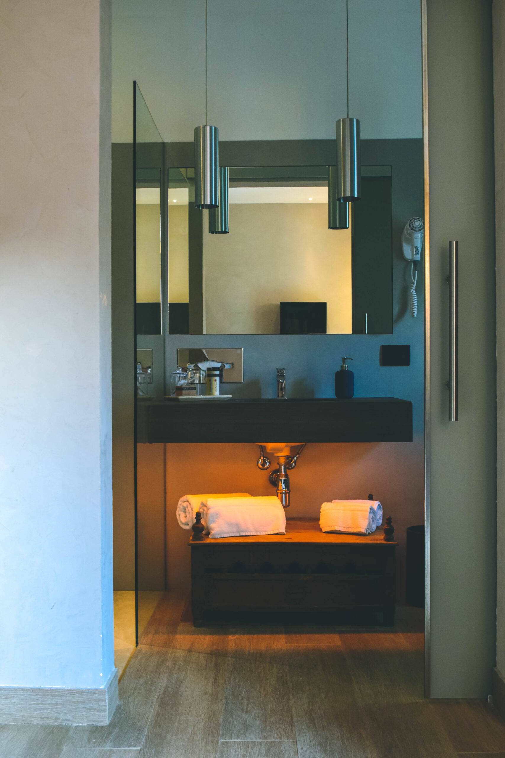 bathroom Hotel Baglio La Porta Sicilia near San Vito Lo Capo Riserva dello Zingaro Private exclusive resort cliffs best of sicily sicilia hidden gem off the beaten path luxury