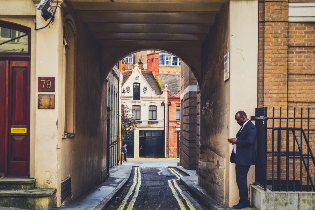 Travel guide to london uk blog what to do what to see where to go 3 days-8-2
Soho London streets with coffee shops and pubs.
