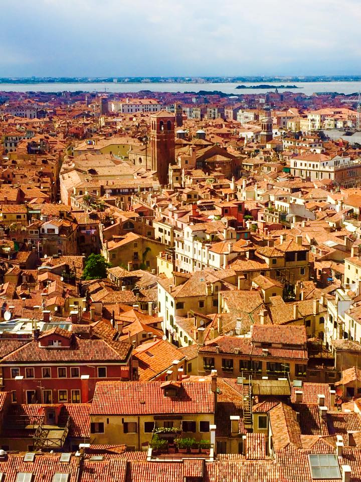 How To Travel In Italy- 24 Hours In Venice On A Budget piazza san marco st. mark's square palazzo basilica san marco torre travel blog photography SVADORE venezia campanile di san marco St. Mark's bell tower