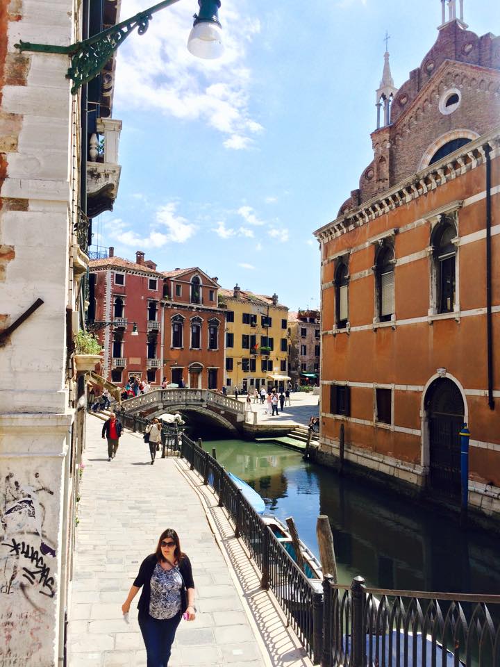 How To Travel In Italy- 24 Hours In Venice On A Budget venice palaces travel blog SVADORE travel itinerary venezia