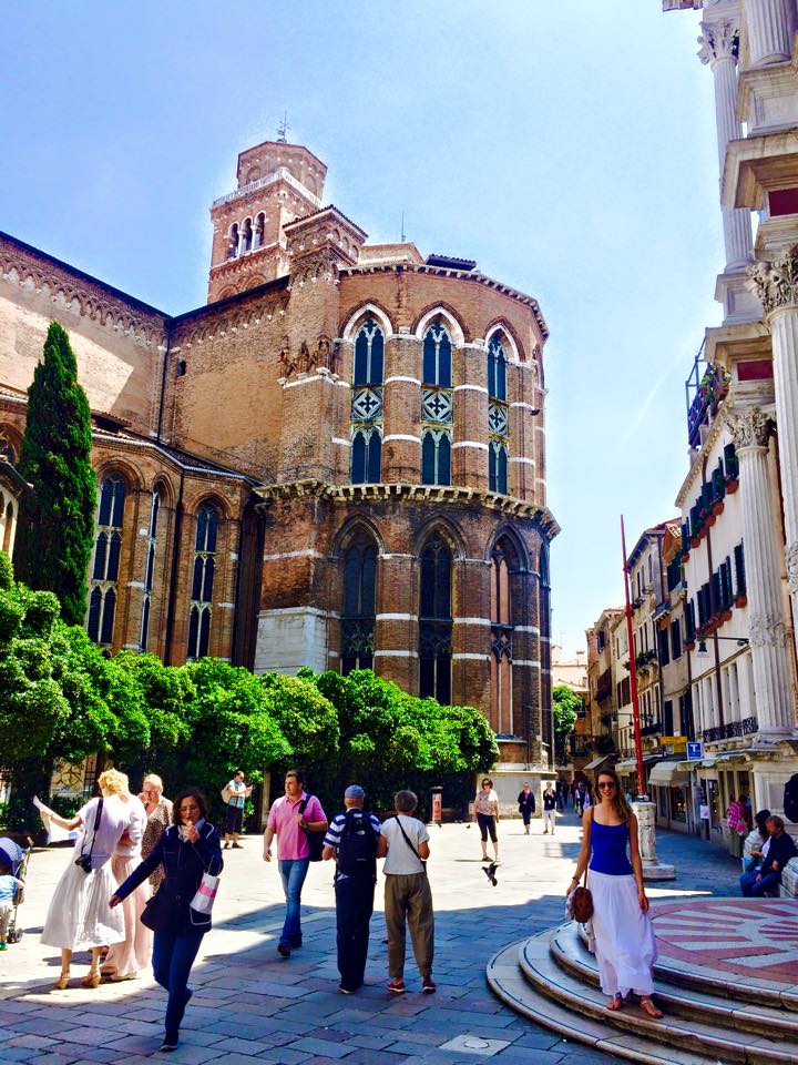 How To Travel In Italy- 24 Hours In Venice On A Budget venice palaces travel blog SVADORE travel itinerary venezia