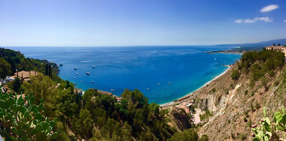 Cities in Sicily- Taormina Piazza IX Aprile place sicilia italy sicily travel guide SVADORE sea view