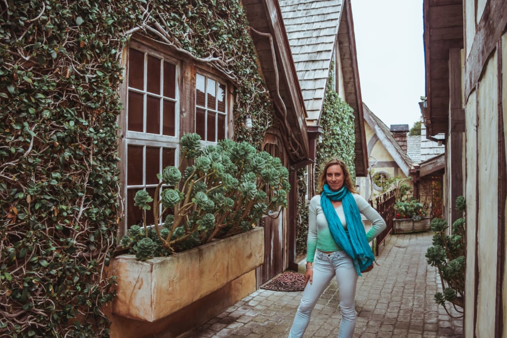 california coast travel guide: carmel by the sea Travel Guide California Road trip SVADORE travel blog the secret garden