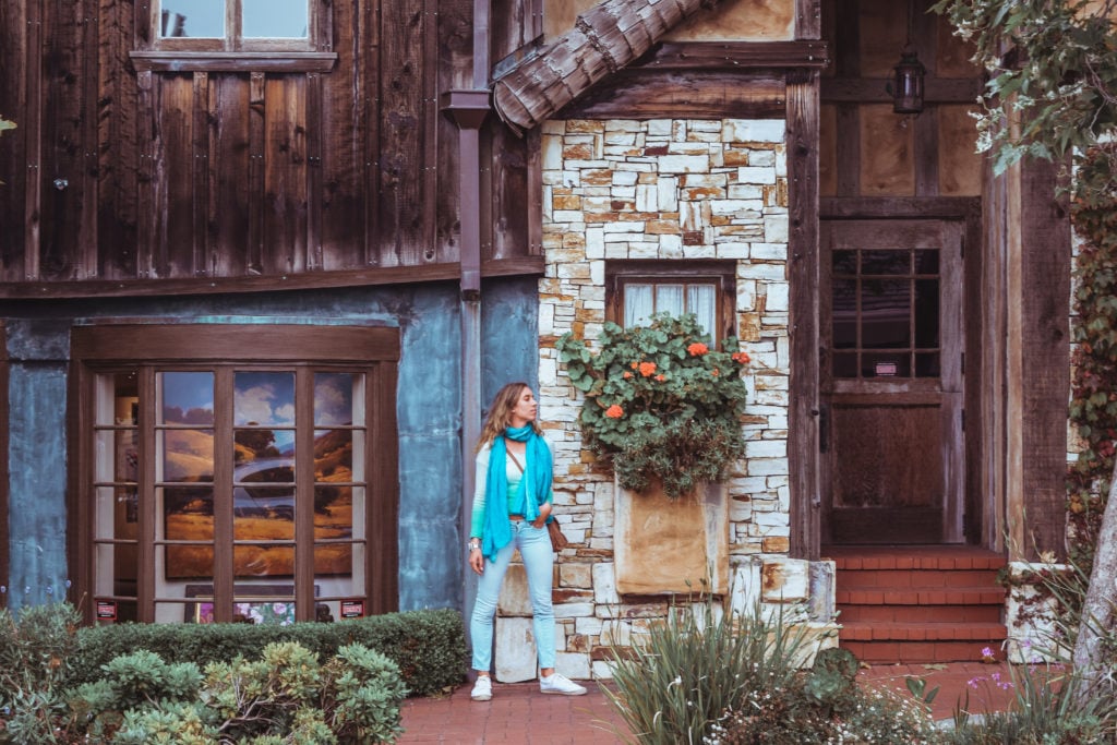 california coast travel guide: carmel by the sea Travel Guide California Road trip SVADORE travel blog ocean avenue