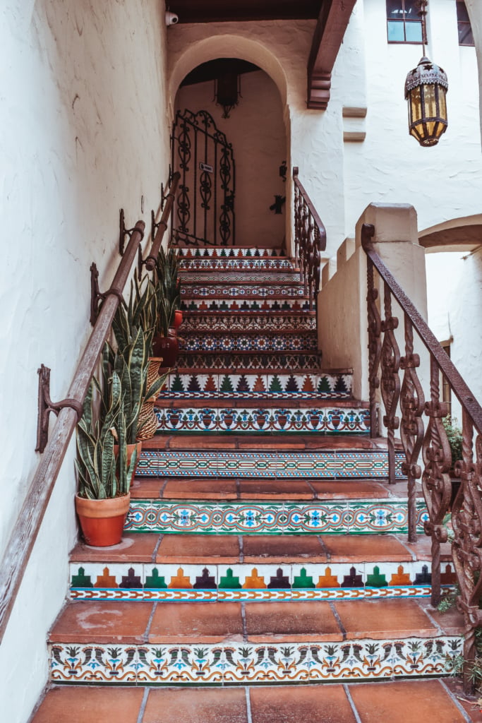 california coast travel guide: carmel by the sea Travel Guide California Road trip SVADORE travel blog ocean avenue