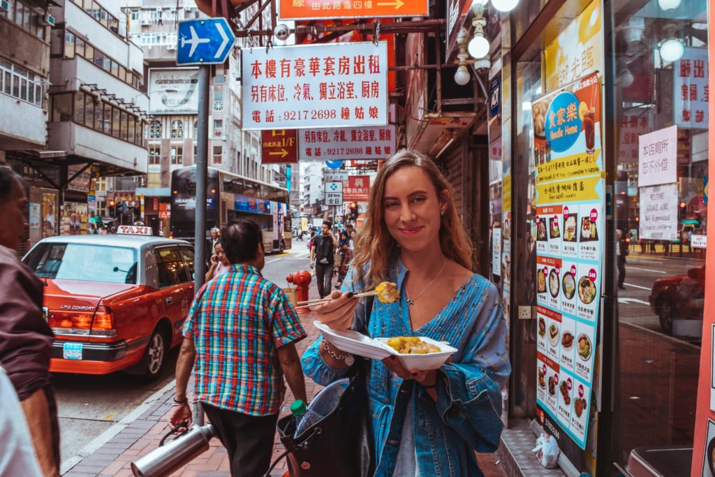 2 DAYS IN HONG KONG: A TRAVEL GUIDE TO CENTRAL AND OUTSKIRTS Hong Kong Street Food: Bao Dim Tat Yan Hong Kong 2 day Travel Guide two days china asia svadore what to do where to eat -1-7