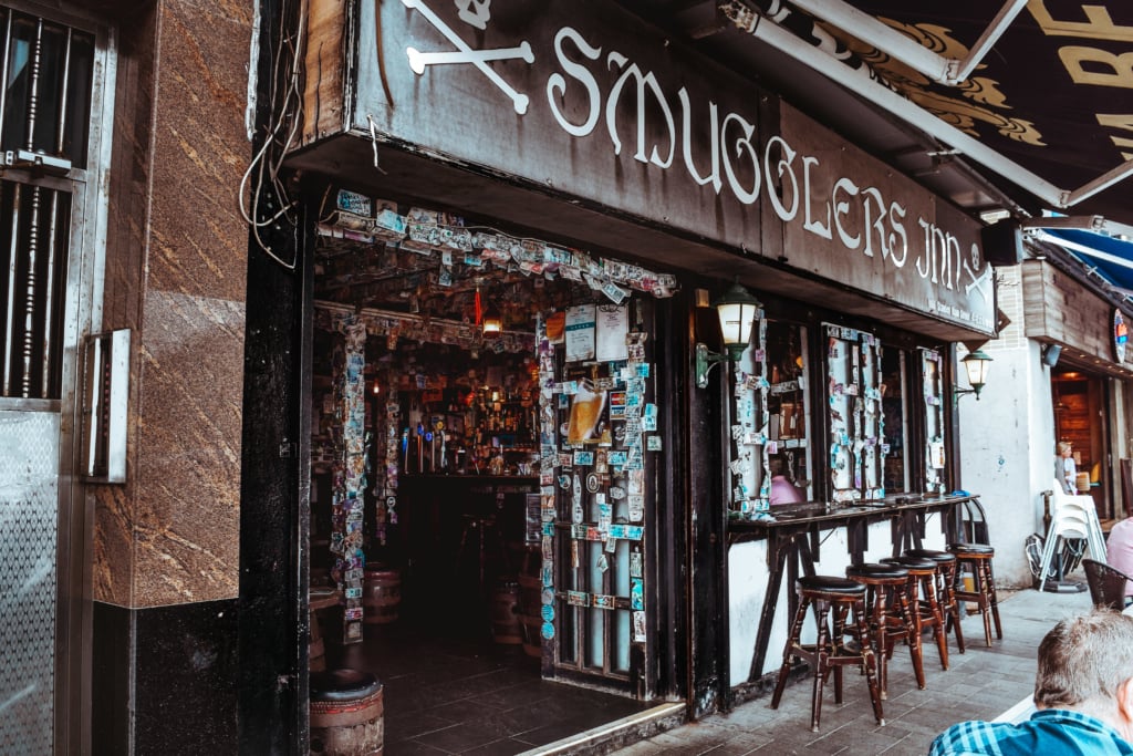2 DAYS IN HONG KONG: A TRAVEL GUIDE TO CENTRAL AND OUTSKIRTS 4 Things To Do On A Day in Stanley, Hong Kong Hong Kong 2 day Travel Guide two days china asia svadore what to do where to eat -1-33
