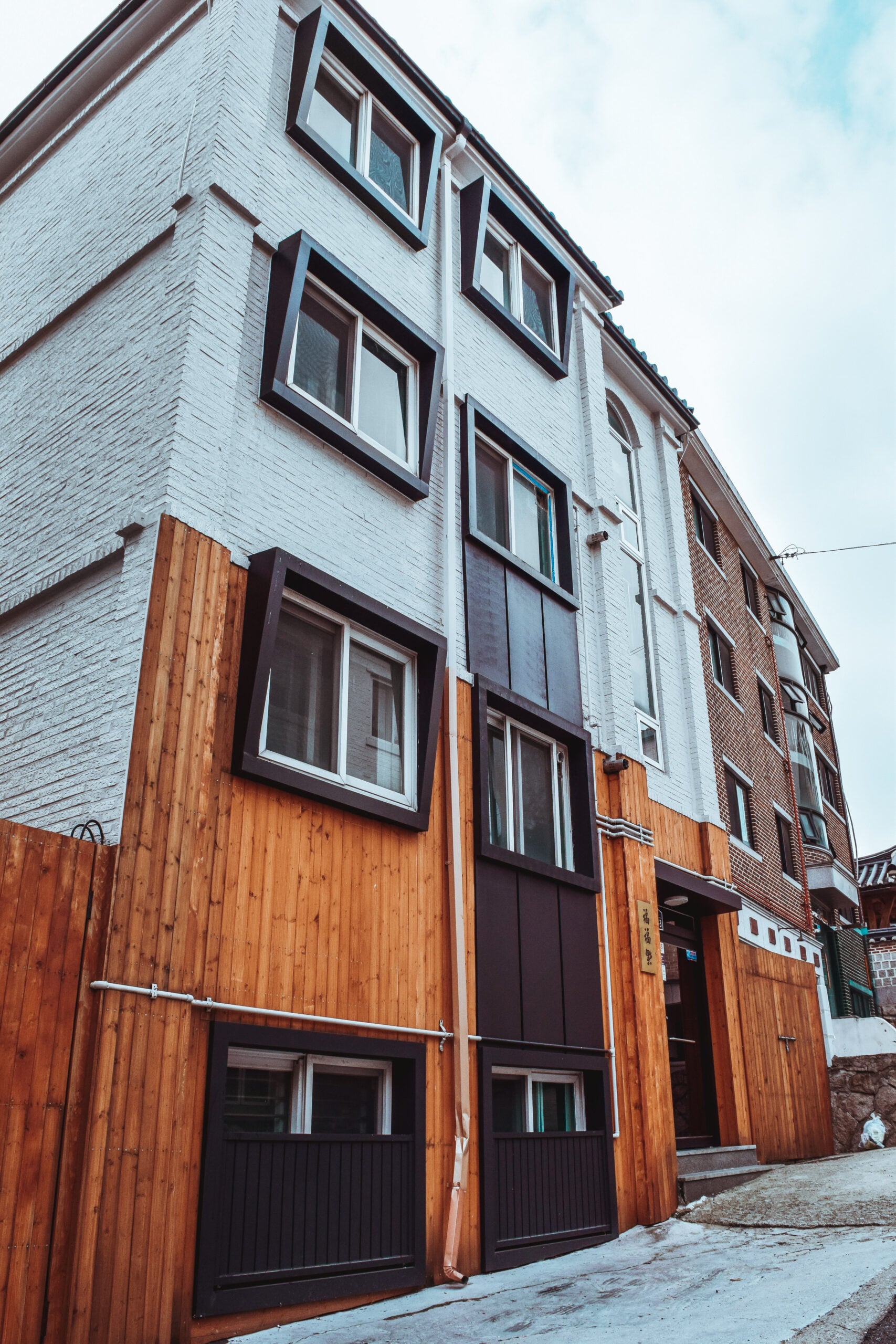 What to Do in Bukchon Hanok Village, Seoul bukchon hanok village seoul south korea what to do what to see what to eat travel blog SVADORE travel guide november winter fall-1