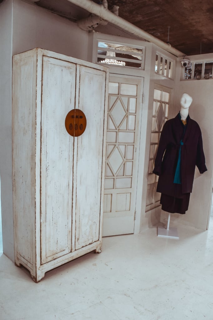 Where to Shop in Seoul, Bukchon Hanok Village: HAMU bukchon hanok village seoul south korea what to do what to see what to eat travel blog SVADORE travel guide november winter fall-1-3