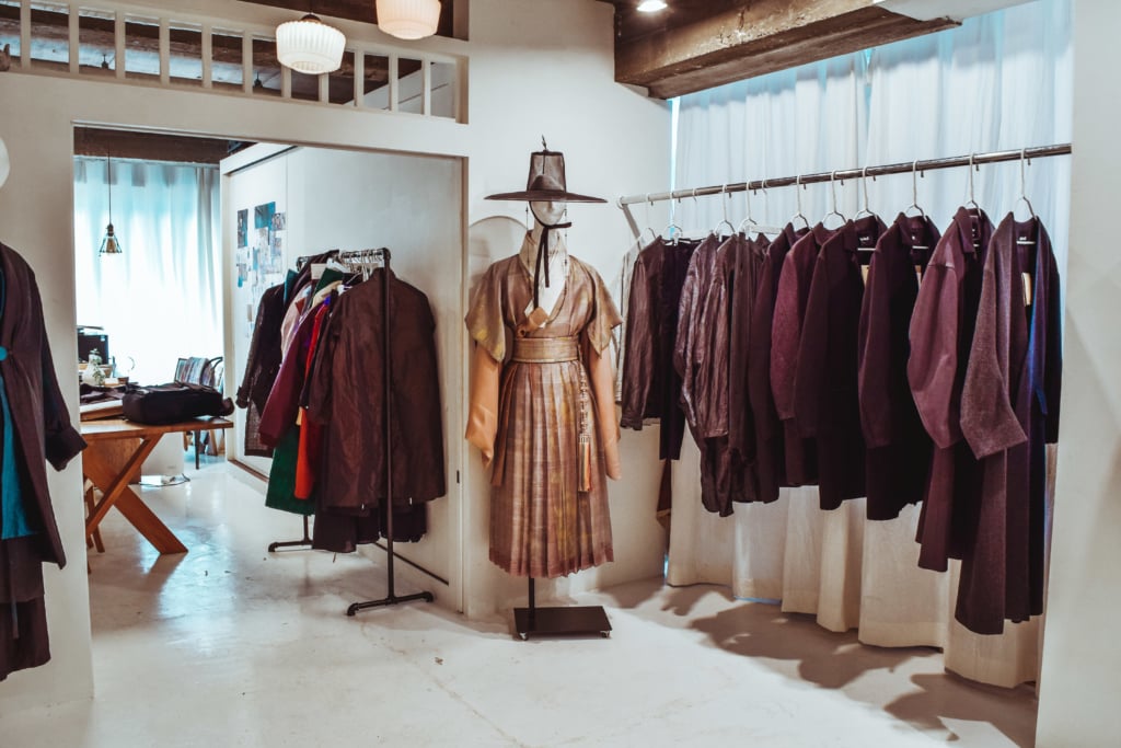 Where to Shop in Seoul, Bukchon Hanok Village: HAMU bukchon hanok village seoul south korea what to do what to see what to eat travel blog SVADORE travel guide november winter fall-1-3