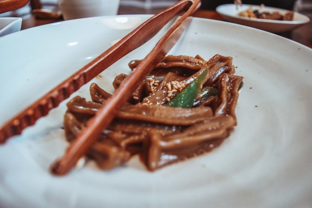 Balwoo Gongyang: Michelin 1-Star Vegan Buddhist Restaurant Balwoo Gongyang- Michelin 1-Star Vegan Buddhist Restaurant south korea where to eat lunch dinner svadore travel blog travel guide-1-16