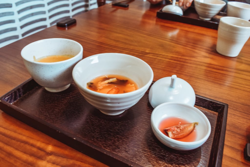 Balwoo Gongyang: Michelin 1-Star Vegan Buddhist Restaurant Balwoo Gongyang- Michelin 1-Star Vegan Buddhist Restaurant south korea where to eat lunch dinner svadore travel blog travel guide-1-16