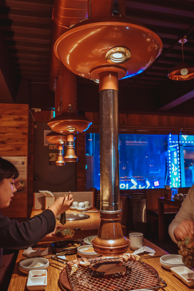 6 Things to Do in Jongno, Seoul from Insadong to Myeongdong insadong seoul nightlife what to do in seoul south korea travel guide travel blog SVADORE-1-2
