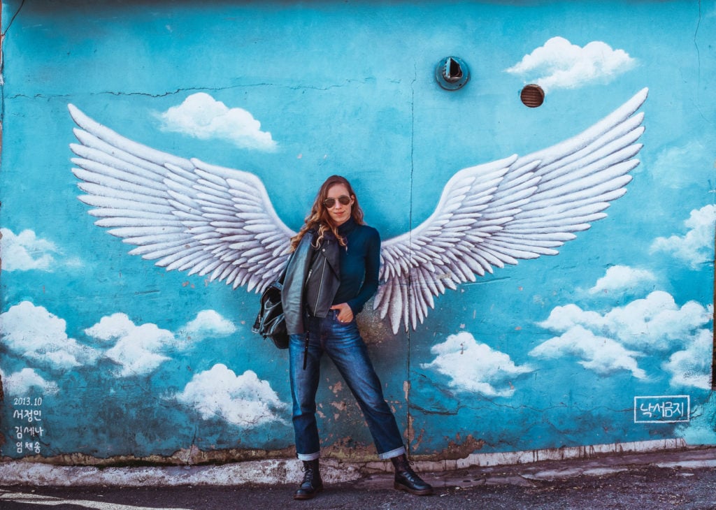 Travel Guide: 4 Days in Seoul in November Exploring the Work of Art that is Ihwa Mural Village ihwa mural village seoul ihwa-dong what to do in seoul south korea travel guide travel blog SVADORE-1