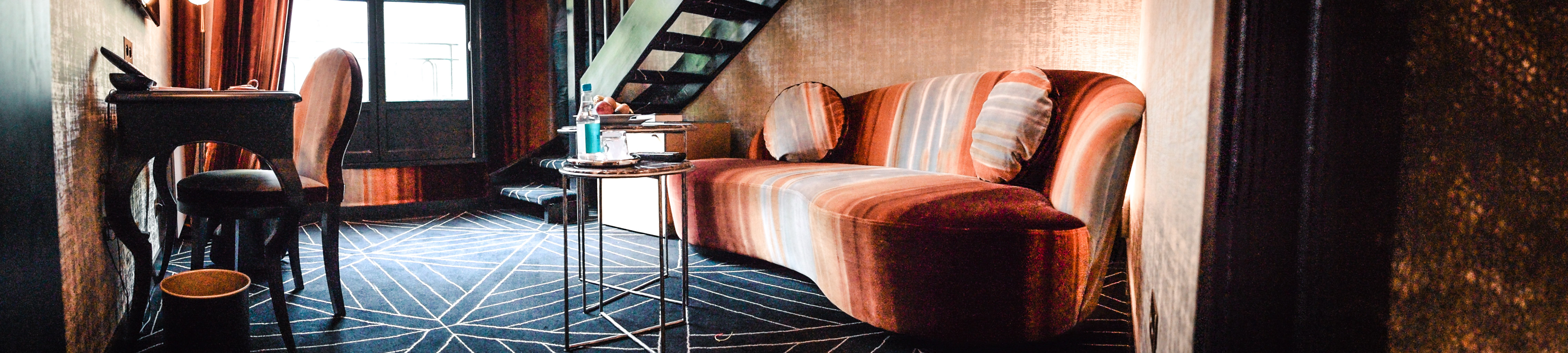 Luxury Hotel in Marais, Paris: Pavillon de la Reine