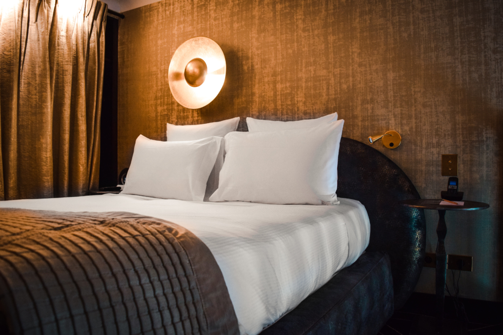 Luxury Hotel in Marais, Paris: Pavillon de la Reine