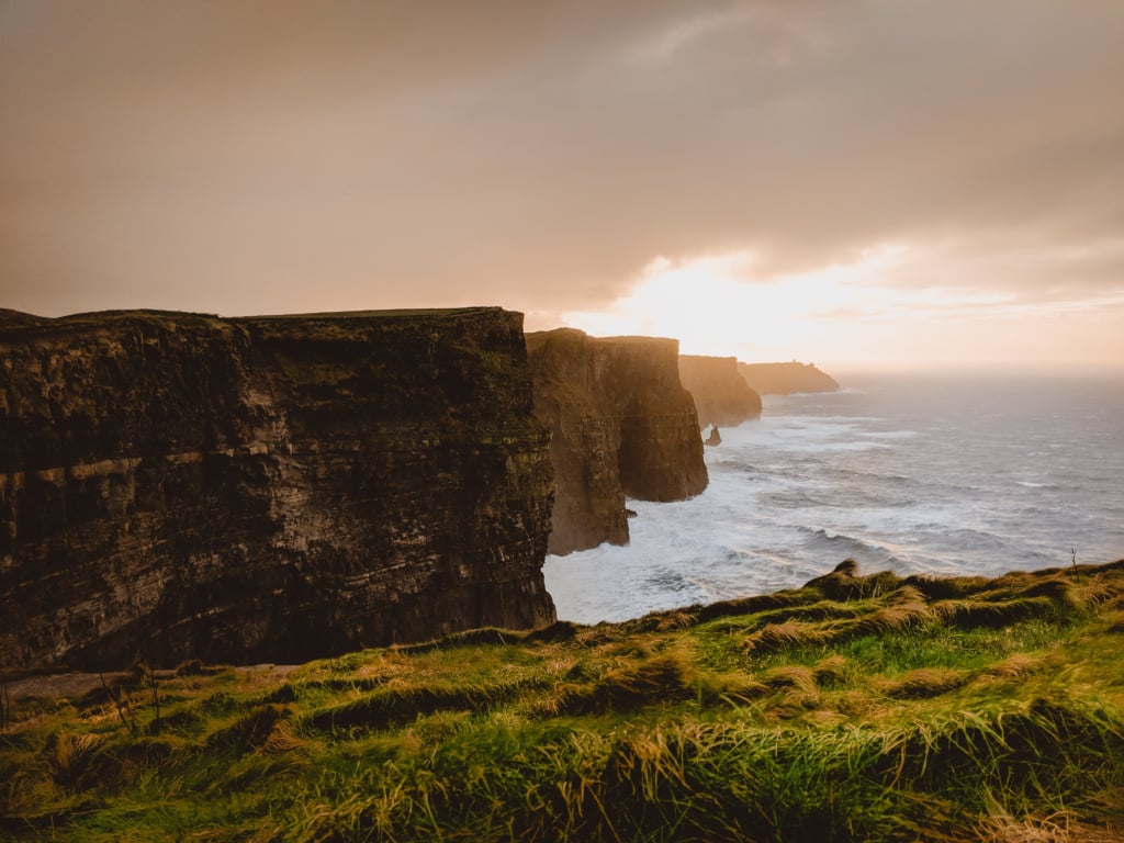 Visiting The Cliffs of Moher from Dublin in December ireland travel guide travel blog svadore driving winter -1-11
