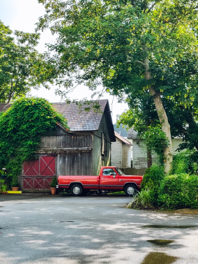 7 Interesting Things To Do In Greenport, NY a-day-in-greenport-long-island-what-to-do-what-to-see-where-to-eat-travel-guide-svadore-1-2