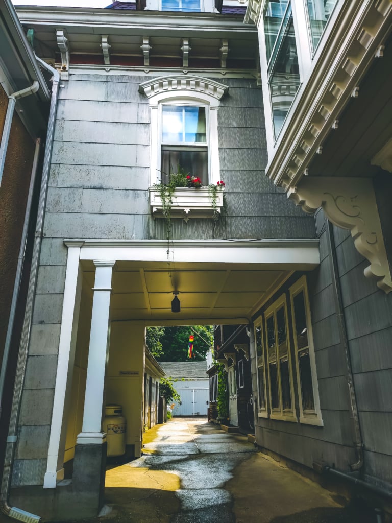 7 Interesting Things To Do In Greenport, NY a-day-in-greenport-long-island-what-to-do-what-to-see-where-to-eat-travel-guide-svadore-1-2