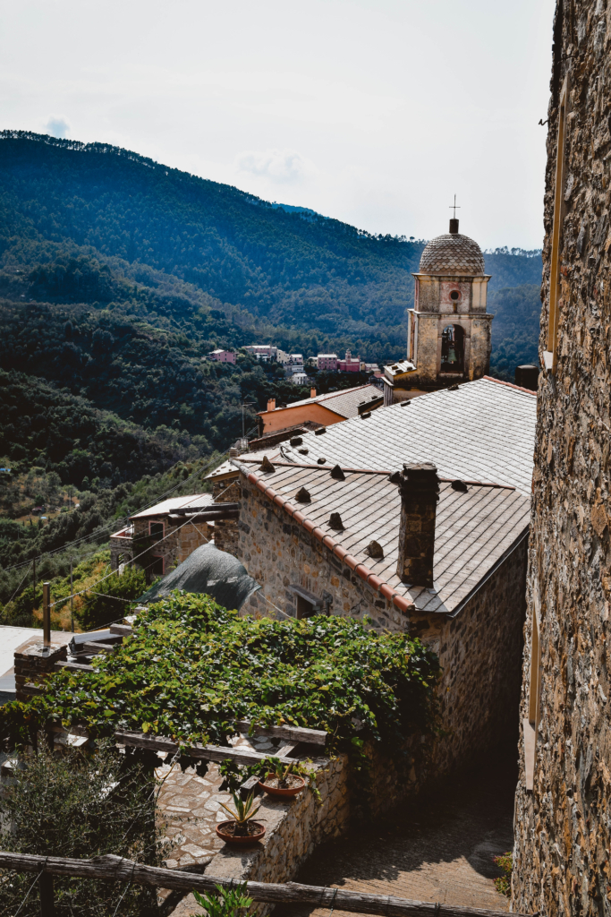 Where to Stay Cinque Terre: La Sosta di Ottone III chiesanuova levanto boutique hotel experience UNESCO winery michelin-starred
