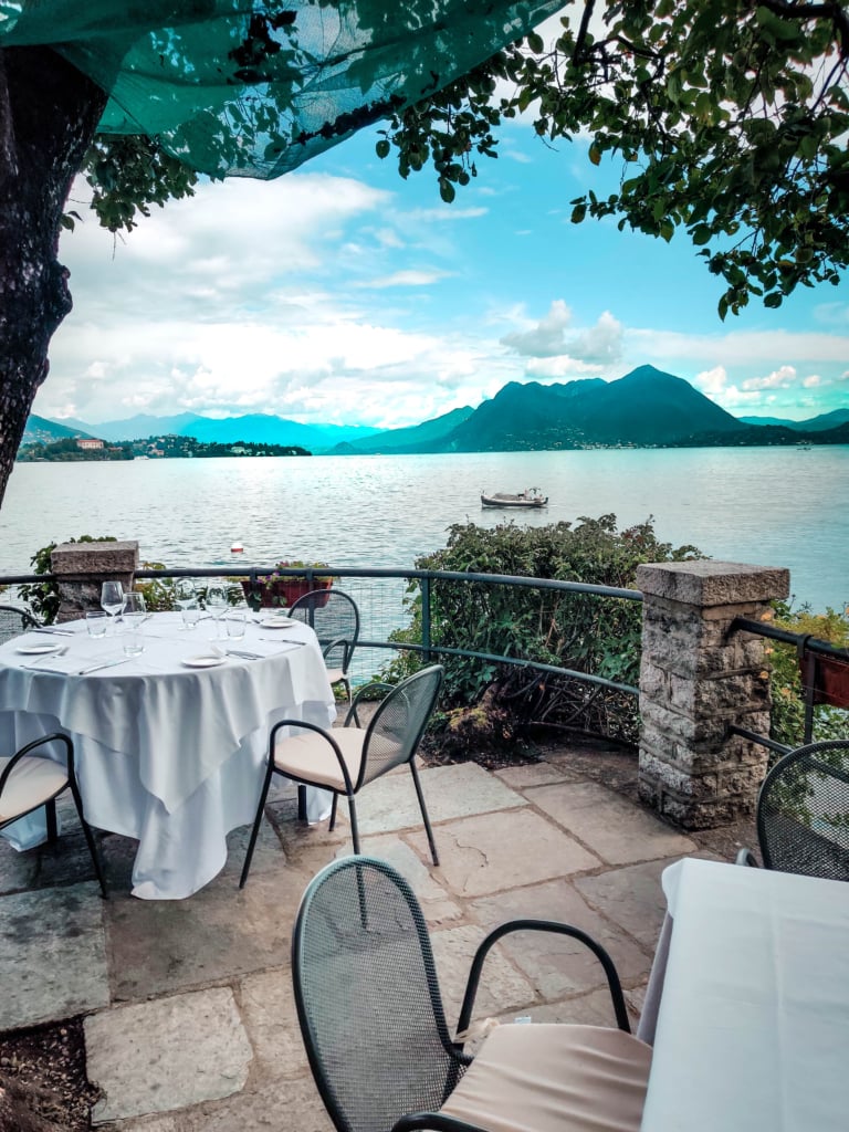 Isola dei pescatori hotel Borromean Islands: Visit Isola dei Pescatori, Lake Maggiore svadore travel blog lago maggiore travel guide hotel