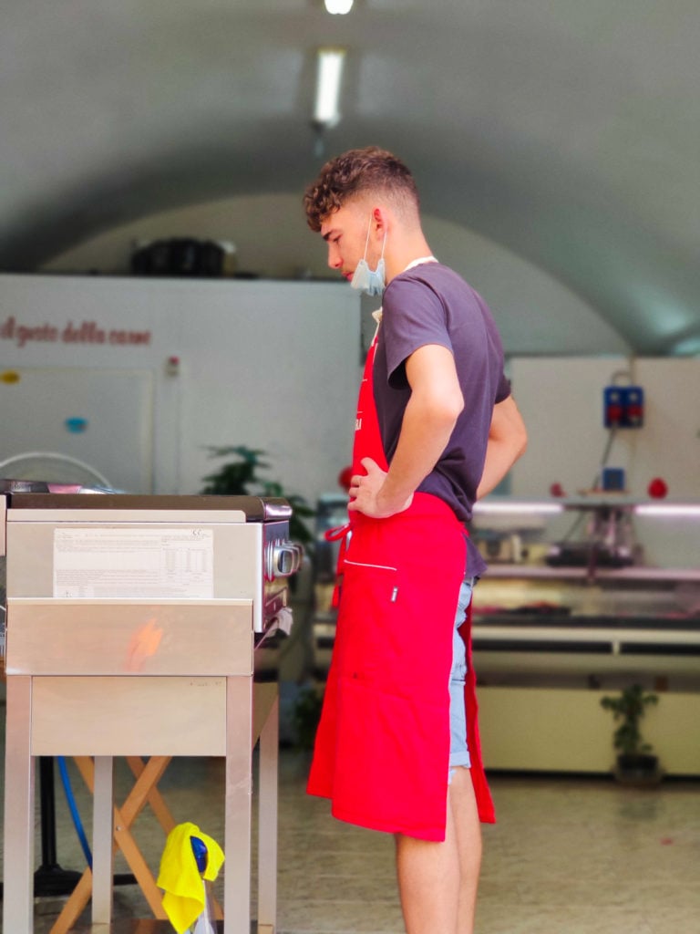 Where to Eat and Drink in Gallipoli, Puglia apulia salento mangiare cucina macelleria grillia grill skewer friselle local food la frascera gran caffe dello sport gallipoli castle sea granita caffe leccese