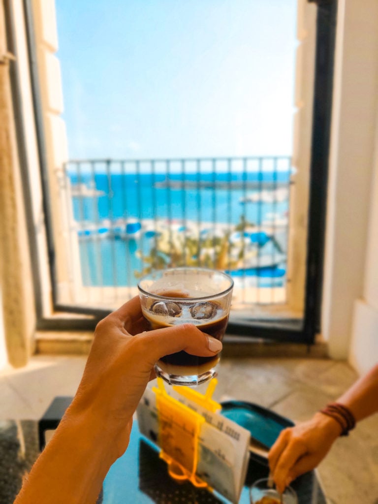 Where to Eat and Drink in Gallipoli, Puglia apulia salento mangiare cucina macelleria grillia grill skewer friselle local food la frascera gran caffe dello sport gallipoli castle sea granita caffe leccese