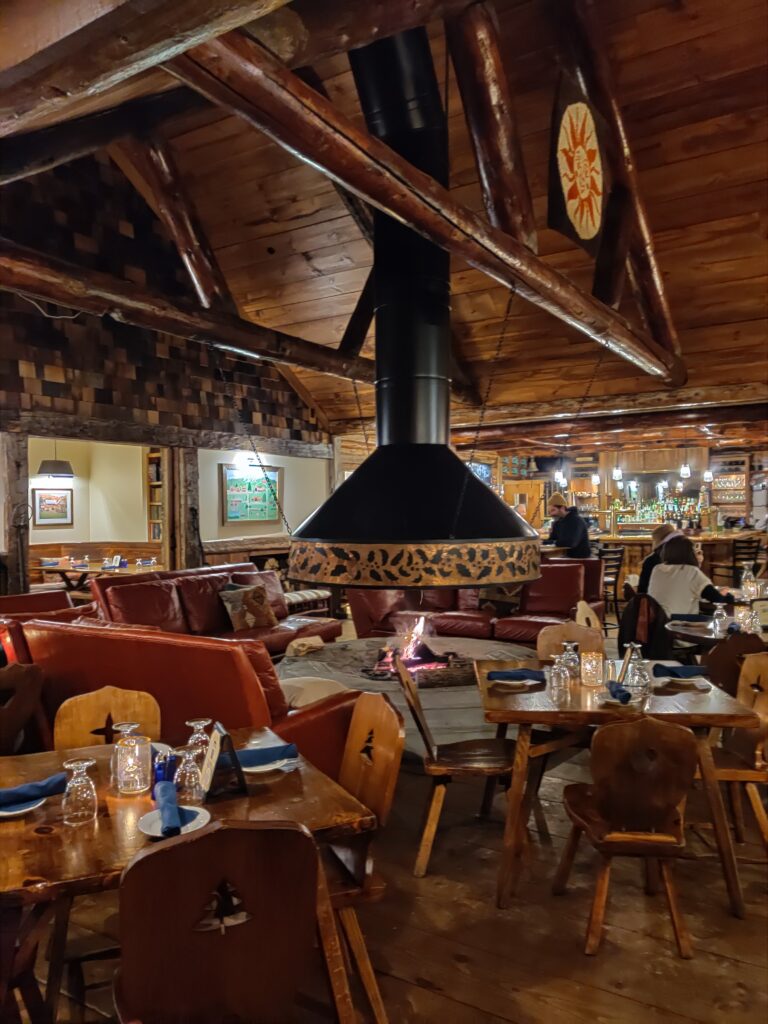 7 Best Restaurants in Vermont & Places to Eat johnny seesaw firepit 7 Best Restaurants in Vermont & Places to Eat johnny seesaw firepit