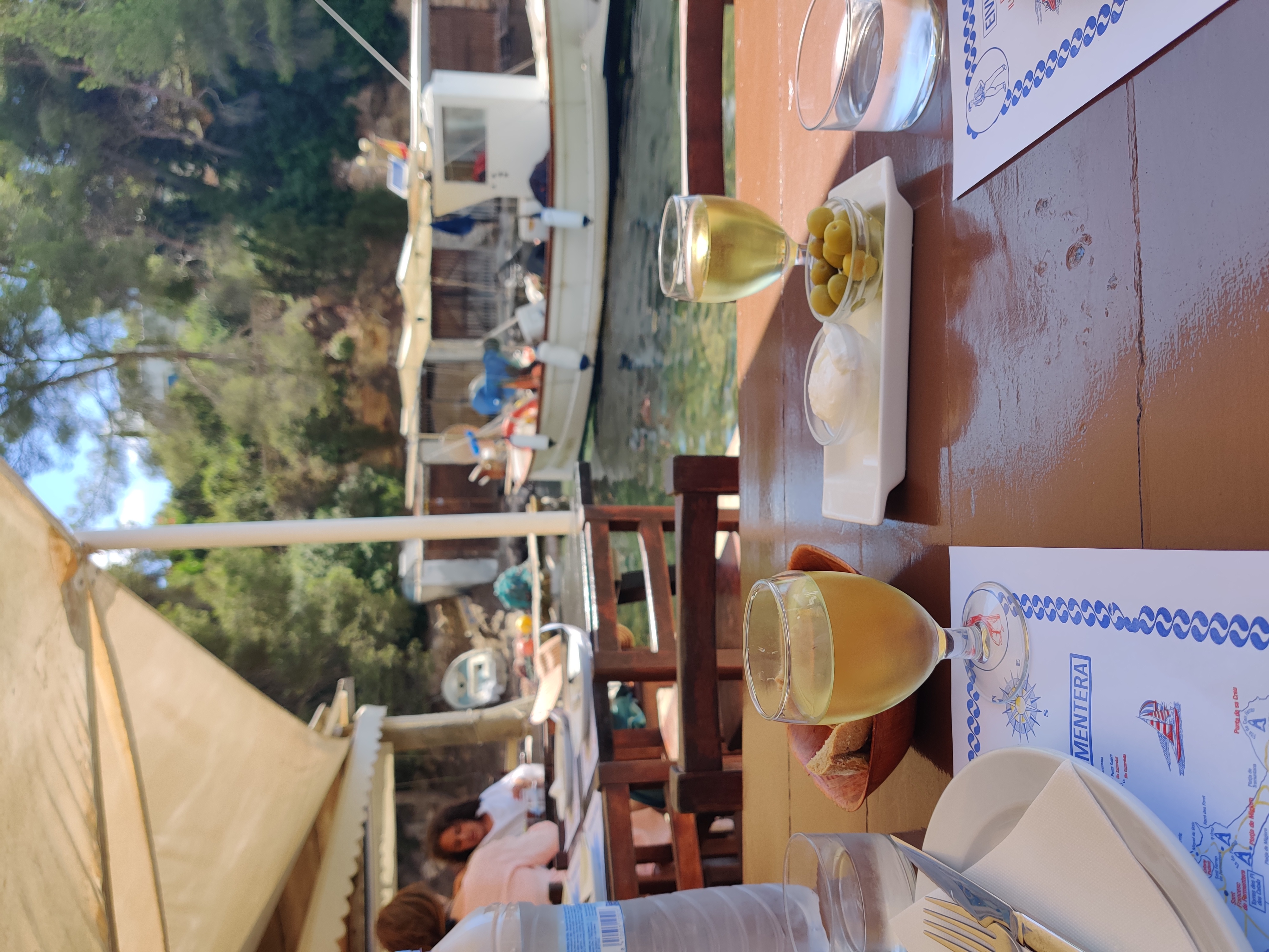 Experience El Bigotes Bullit Restaurant on Cala Mastella Experience El Bigotes Bullit Restaurant on Cala Mastella