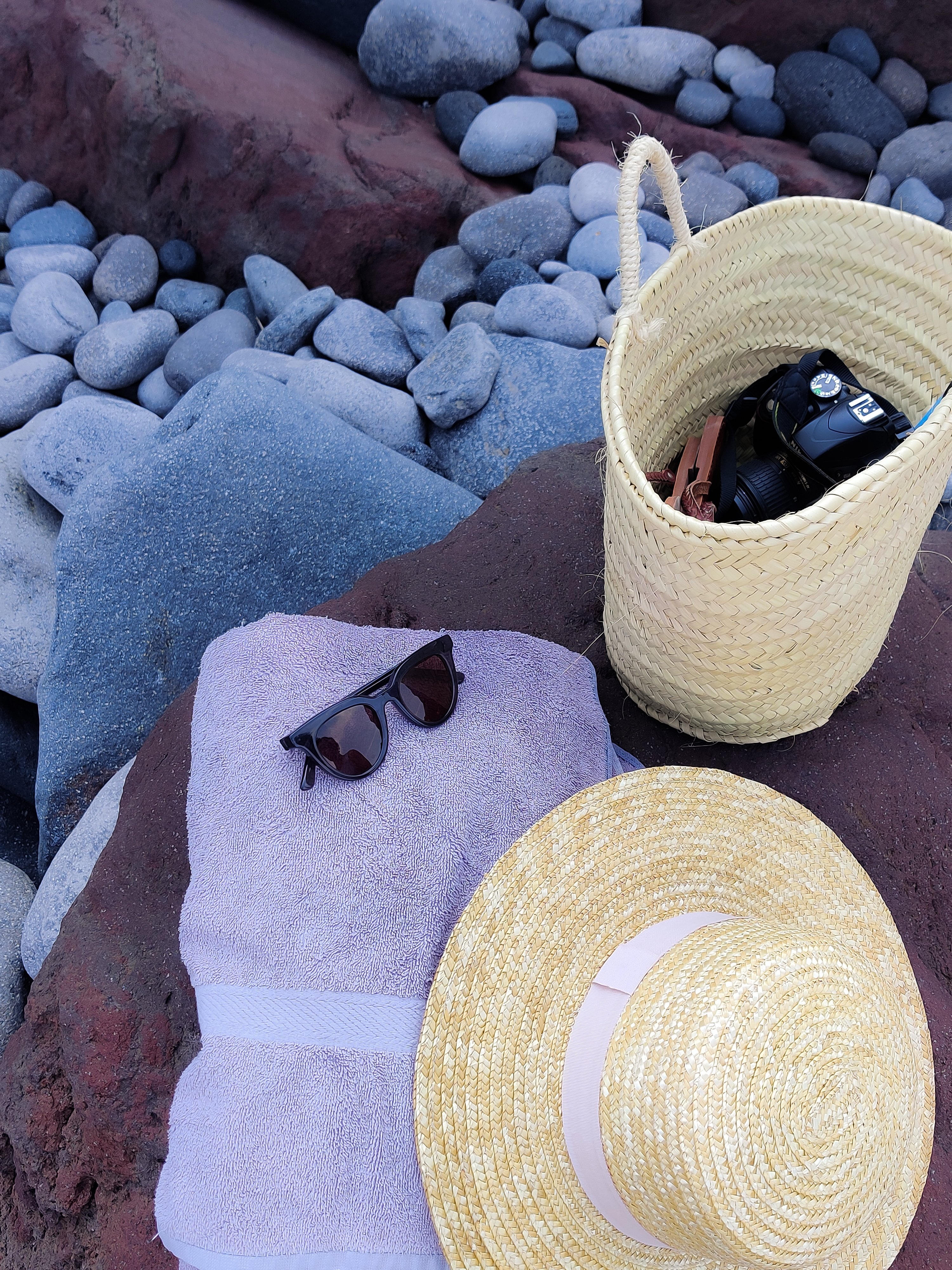 What to Expect at Spiaggia dello Scario Beach in Malfa, Salina