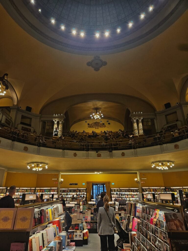 Historic-cinema-and-bookstore-Giunti-Odeon-Florence-off-the-beaten-path