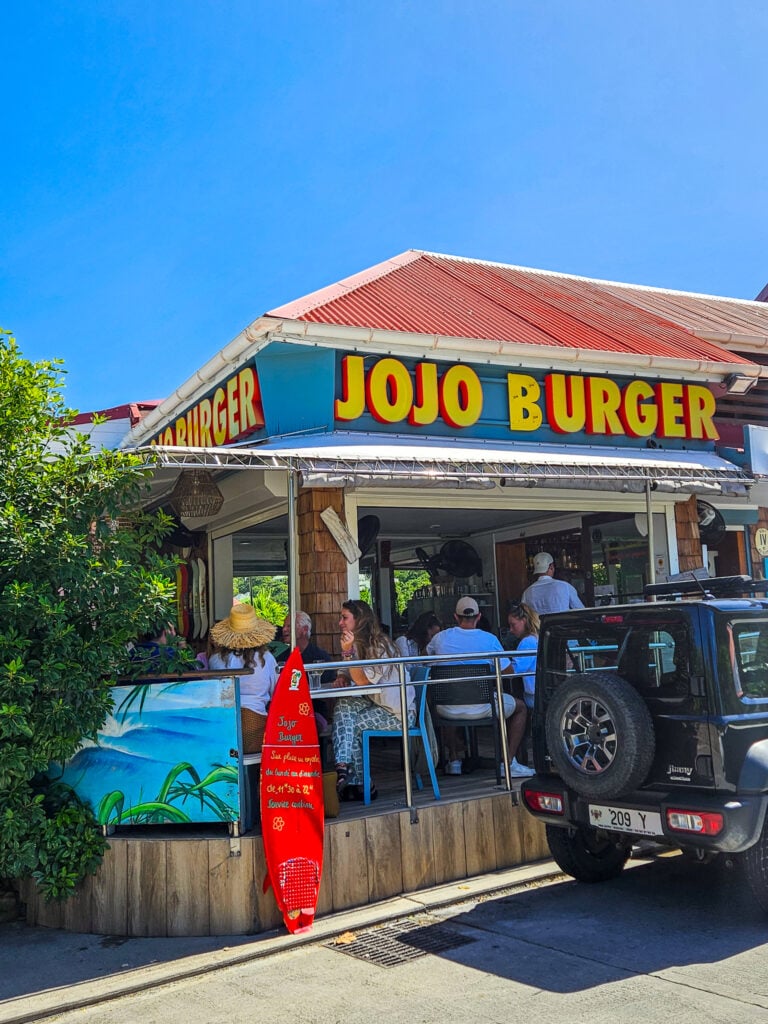 Jojo Burger exterior in Lorient a top food recommendation in our St. Barths insider tips